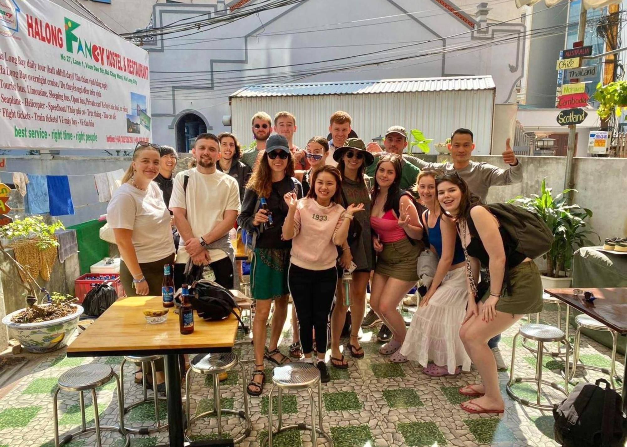 Ha Long Fancy Hostel With Vegetarian And Vegan Restaurant Екстериор снимка