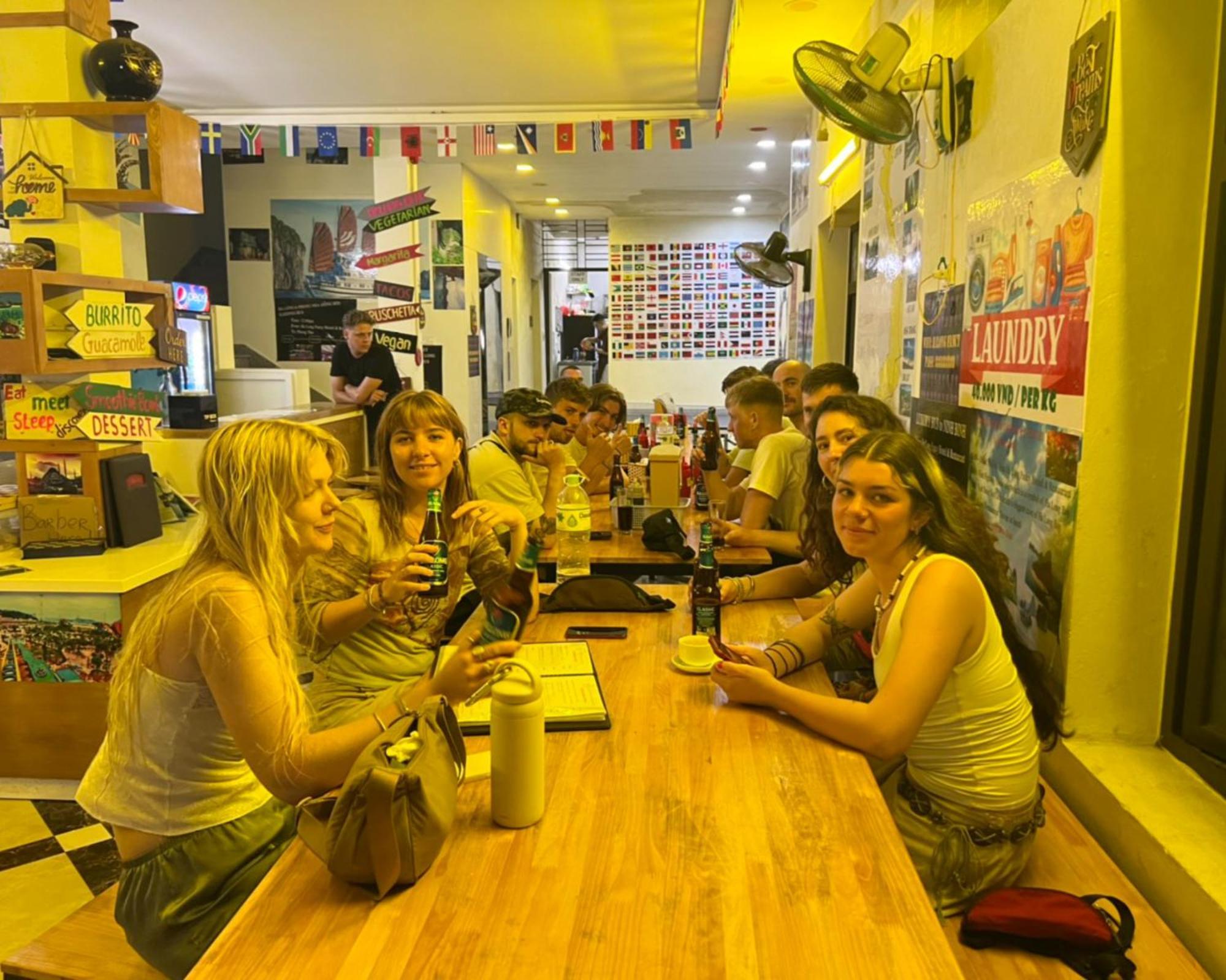 Ha Long Fancy Hostel With Vegetarian And Vegan Restaurant Екстериор снимка