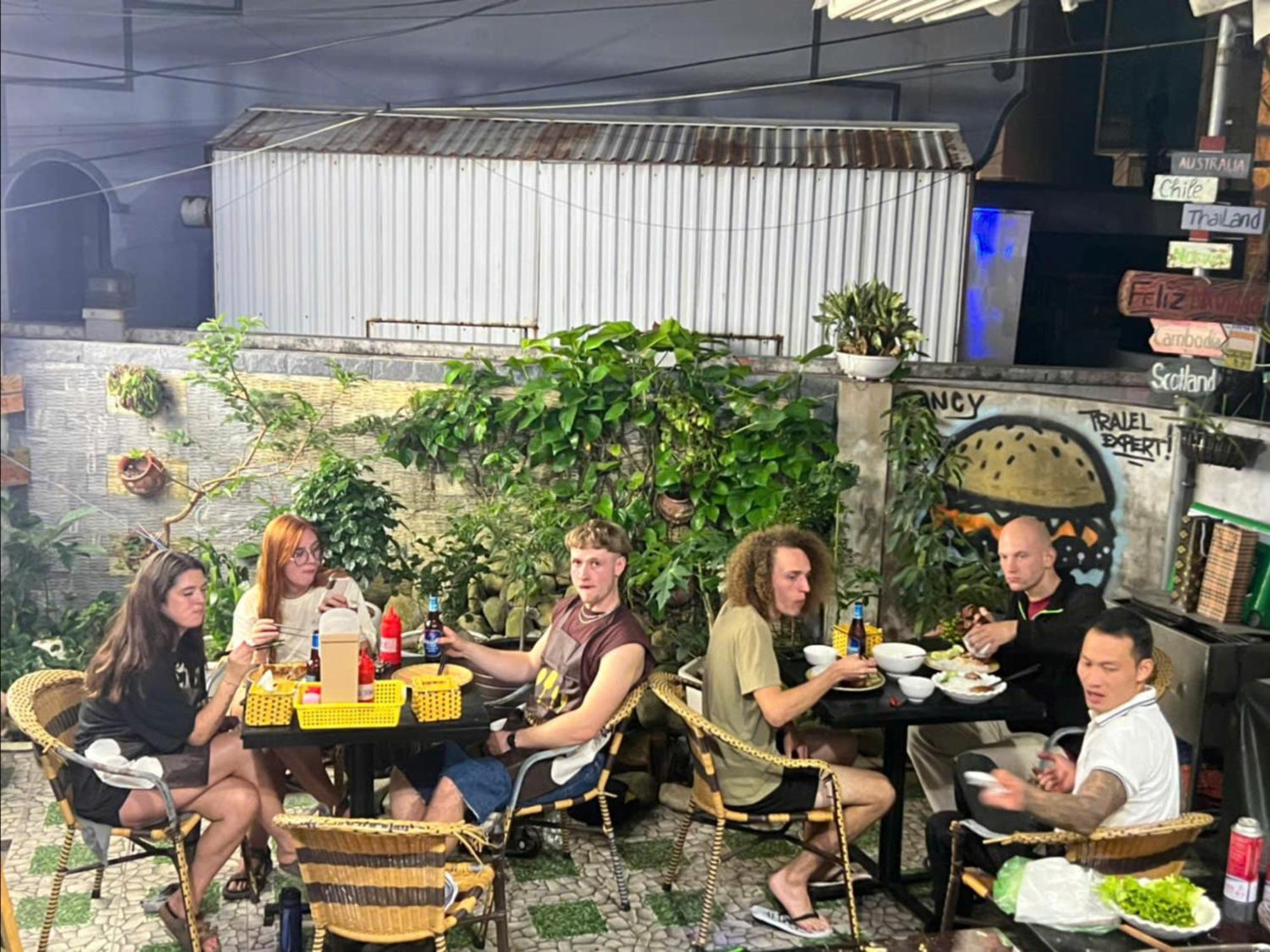 Ha Long Fancy Hostel With Vegetarian And Vegan Restaurant Екстериор снимка